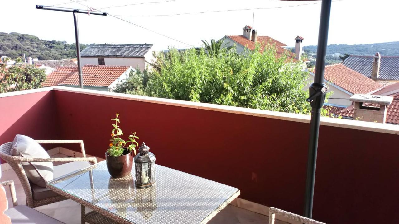Apartment Matija Čunski Exterior photo